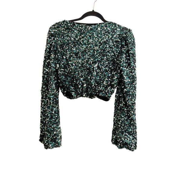 ASTR The Label Nix Sequin V-Neck Green Crop Top Blouse Long Sleeve Bling Sz M - Picture 9 of 10